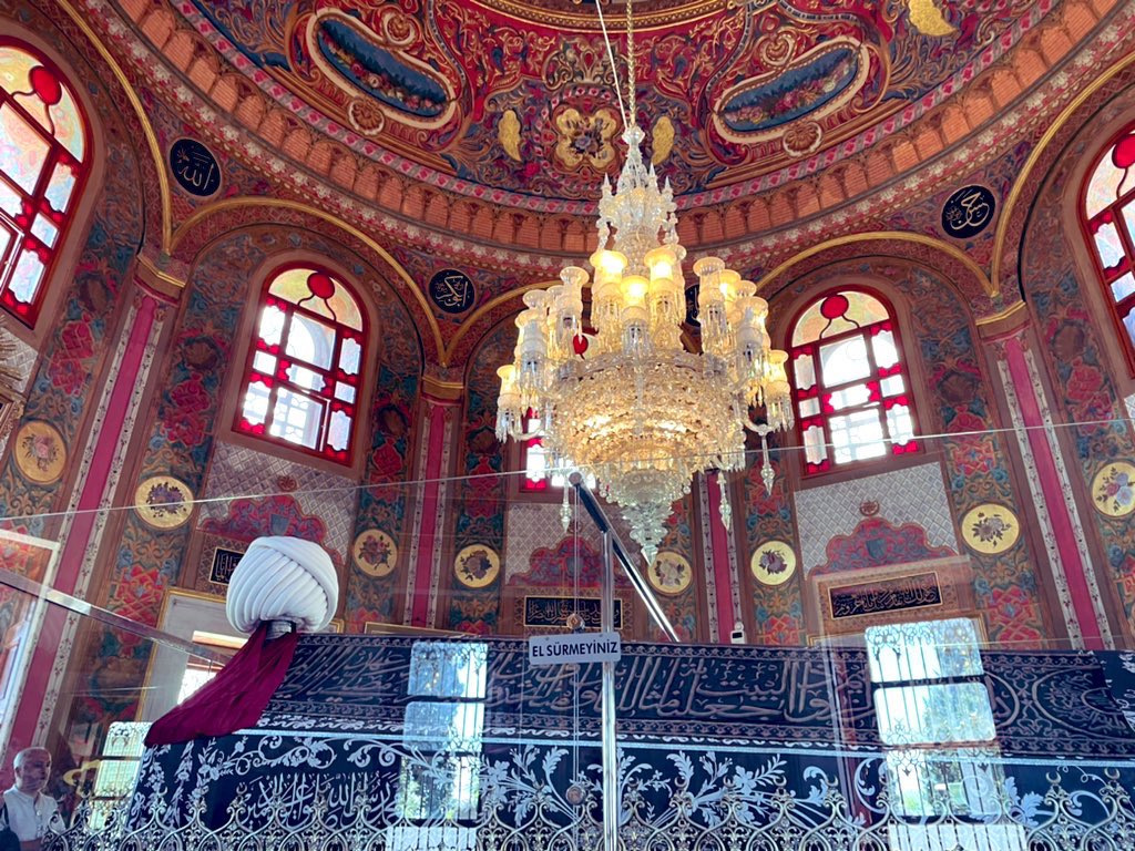 saminakakram's tweet photo. “Angels dance only with You, Beloved and only before You do I bow in adoration. You may accept me or not but I will be at your feet forever.” ~ Rumi
#Loyalty #ToTheMostHigh 🙏🏼♥️ https://t.co/SxGForfGso