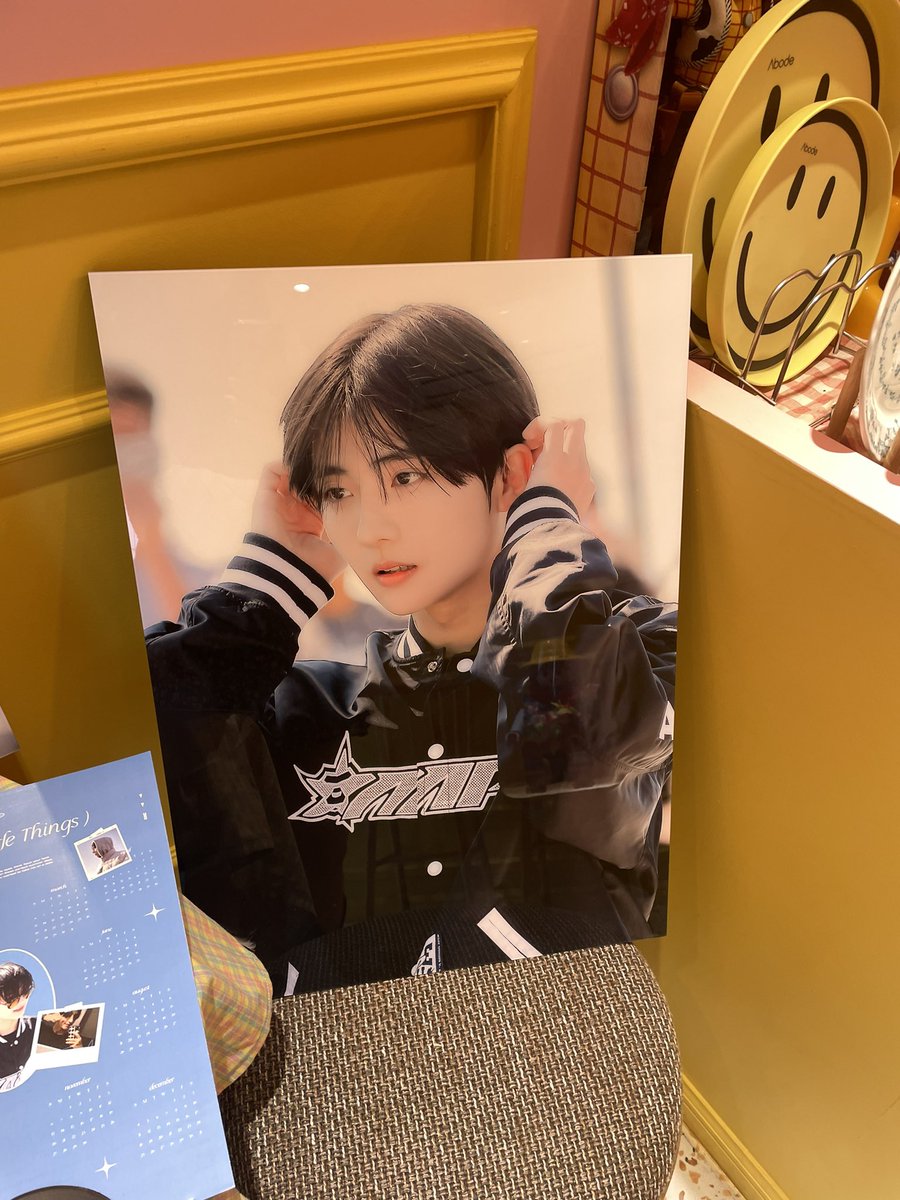 leeeeerosy's tweet photo. 액자 내ꖮꔌ... 하자 🫶🏻
너무 사랑하는 미국상워니가 가득해서
넘 조았떠요... ♡
집에 달력 붙여놔야지!!!

 #상원이의_스무번째_봄 https://t.co/Hbd4WXEuNc
