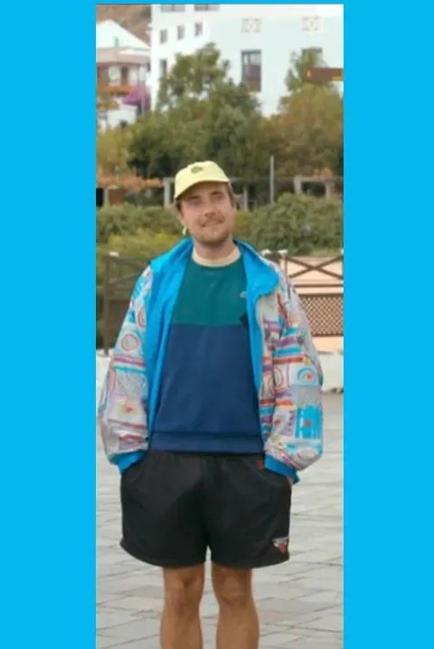 CarineOpsomer's tweet photo. D-day voor #demol vandaag. Naast de vraag wie de Mol is vraag ik mij ook af welke dresscode @Play4_be aan Yens heeft doorgegeven? Volgens mij was dat al 'n opdracht: 'Wat zou Urbanus in zijn koffer steken?'😆 https://t.co/Y1LGc8J6w0