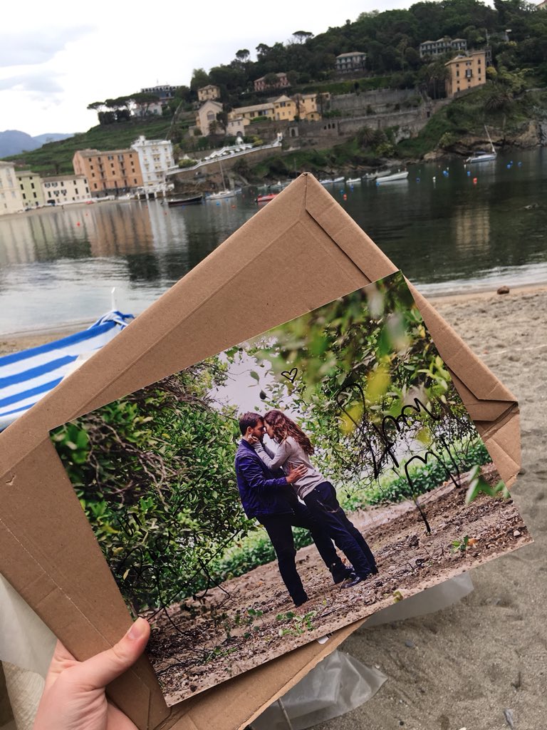 donutsdebsdibs's tweet photo. That time 4 years ago when #CotedePablo drew a heart above this photo of her and #MichaelWeatherly @Smedegaard3105 in Italy #RIFF2018 💜💜 and we all melted 🇮🇹 https://t.co/8hGtwFnL9q