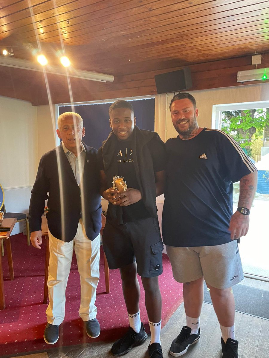 Brockenhurst FC tweet media