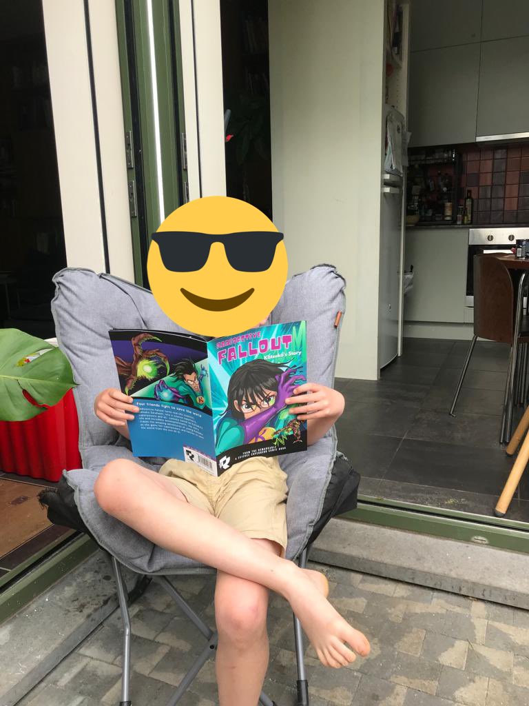 TheRemarkablz's tweet photo. 8 yro J in Belgium likes the flying car in #radioactivefallout. Thanks for sharing your thoughts with us! Happy reading!!! https://t.co/M6TBXpEpvT