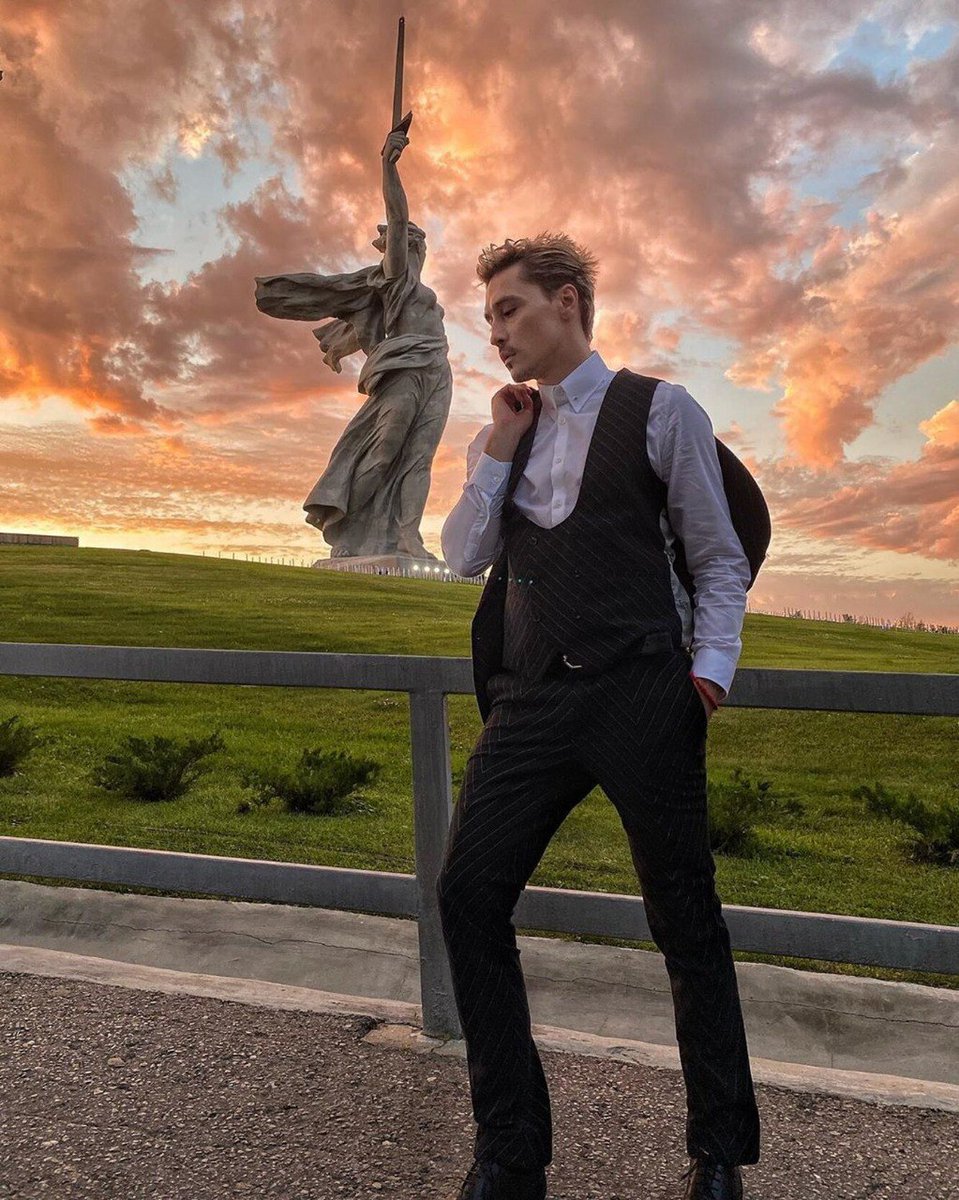 9 мая 2022 #ДимаБилан @bilanofficial поздравит москвичей и гостей города с Днем Победы!
19.00 - 19.45 - в парке культуры и отдыха «Ходынское поле»
parkhodynka.ru/view.php?p=38
- 21.15 - 22.00 - в Измайловском парке izmailovsky-park.ru/novosti-parka/…
 #Билан #DimaBilan #ДеньПобеды
