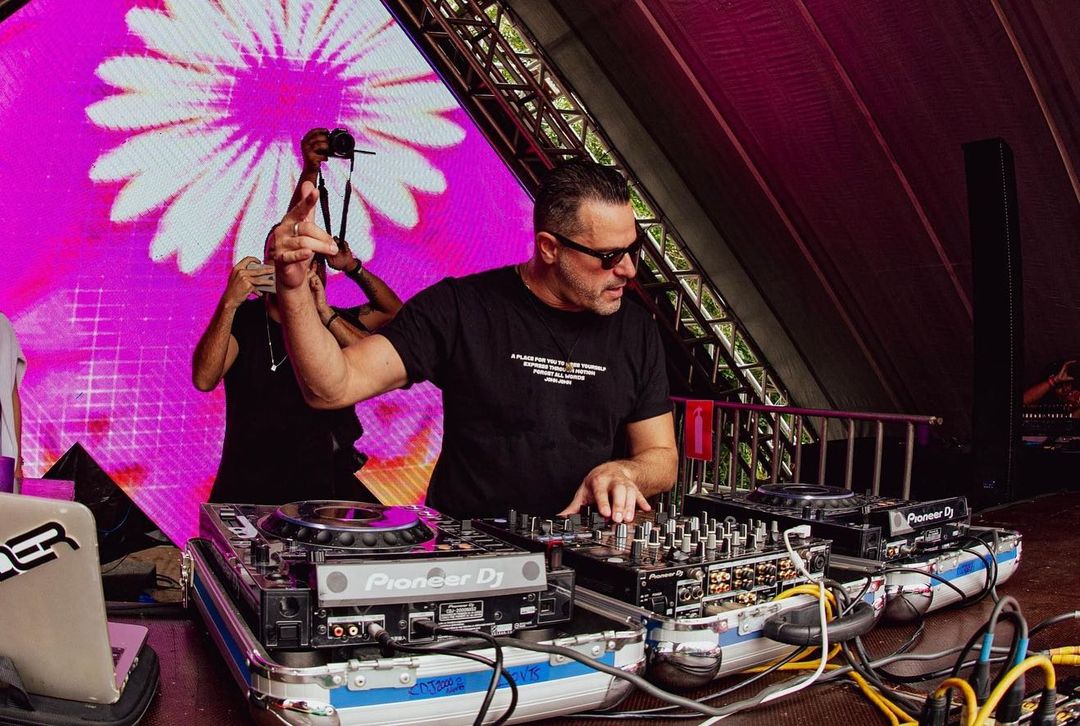 AltezaRecords's tweet photo. Ghost Rider At Flowers Festival Was Massive! 
☀️🇧🇷☀️
#AltezaBooking #GhostRider #FlowersFestival #TryPsy #GoodVibesOnly https://t.co/Nbe4zC7Rm8