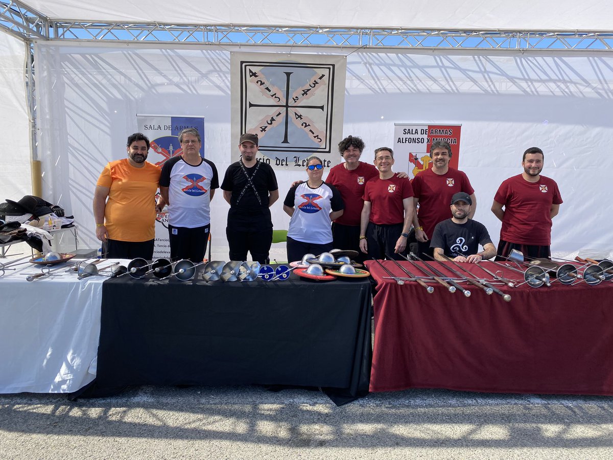Os estamos esperando hasta las 21:00 en Nueva Condomina junto a la sala de armas <a href="/SATercioLevante/">Tercio del Levante Cartagena</a> <a href="/esgrimaaeea/">Asociación Española de Esgrima Antigua</a>