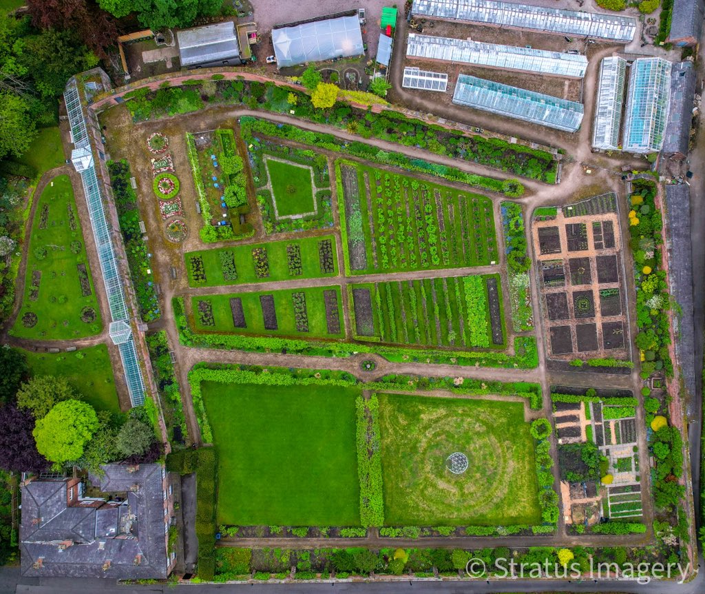stratusimagery's tweet photo. Sunday morning views #croxteth #croxtethhall #walledgarden https://t.co/Kz66CkTFIp
