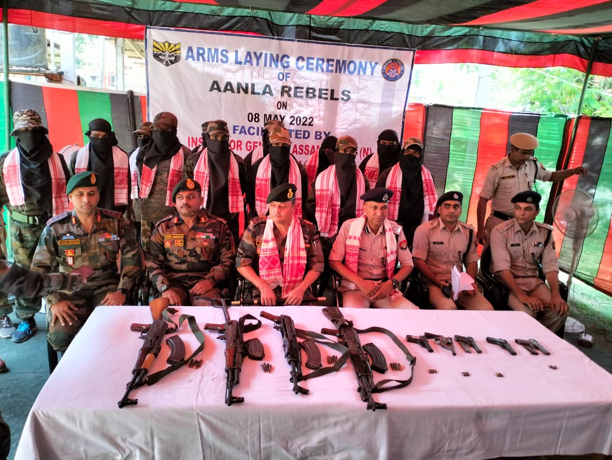 hemantakrnath's tweet photo. 13 cadres of #AANLA today surrounded at #Bokajan in #Assam's #KarbiAnglong district and they deposited four AK series rifles, five pistols and ammunition.
#PeaceInAssam
@himantabiswa
@assampolice
@karbianglongpol https://t.co/GWWRMXxQoT