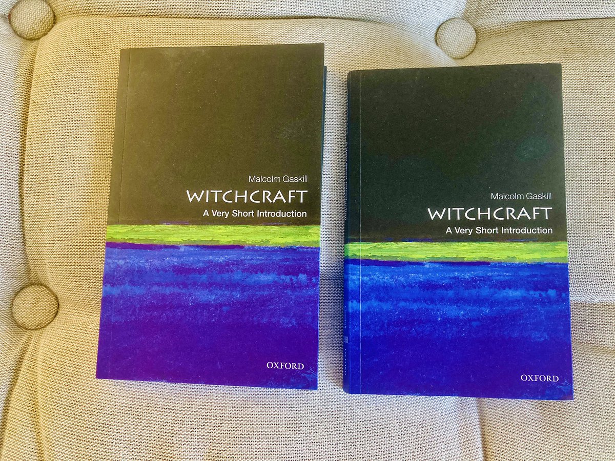 CarstenLevisen's tweet image. Ehm, why do I suddenly have 2 copies of “Witchcraft: A very short introduction?” Did they self-dublicate over night? 🤗 #magic #linguisticstwitter #anthropologie