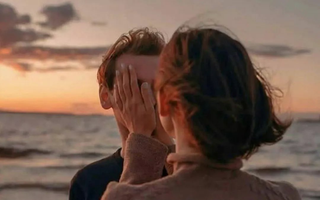 EpicocoLM's tweet photo. Una madre non ci mette solo al mondo ma rende possibile la vita tutte le volte che si inceppa.L’amore di una madre ci fa scalare montagne e attraversare notti. Forse per questo ho sentito molti moribondi chiamare la propria madre perché anche la morte è affrontabile con una madre https://t.co/lwbQJklzBz