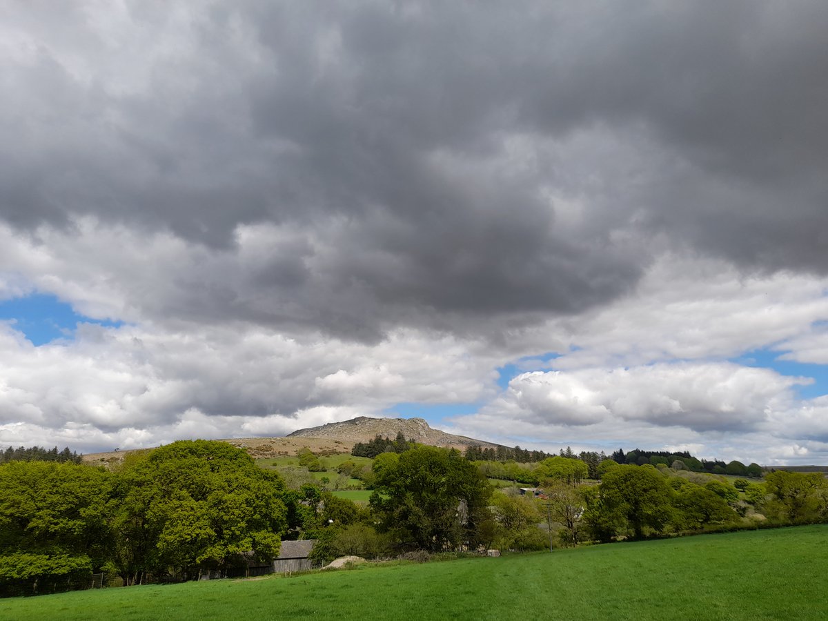 MeavySchool's tweet photo. What a beautiful part of the world our lovely village school is in. Surrounded by nature in all its glory. Certainly good for the soul #Dartmoor #Meavy #ruralschools #smallschoolbigfuture #outdoorlearning https://t.co/zNpujz4irB