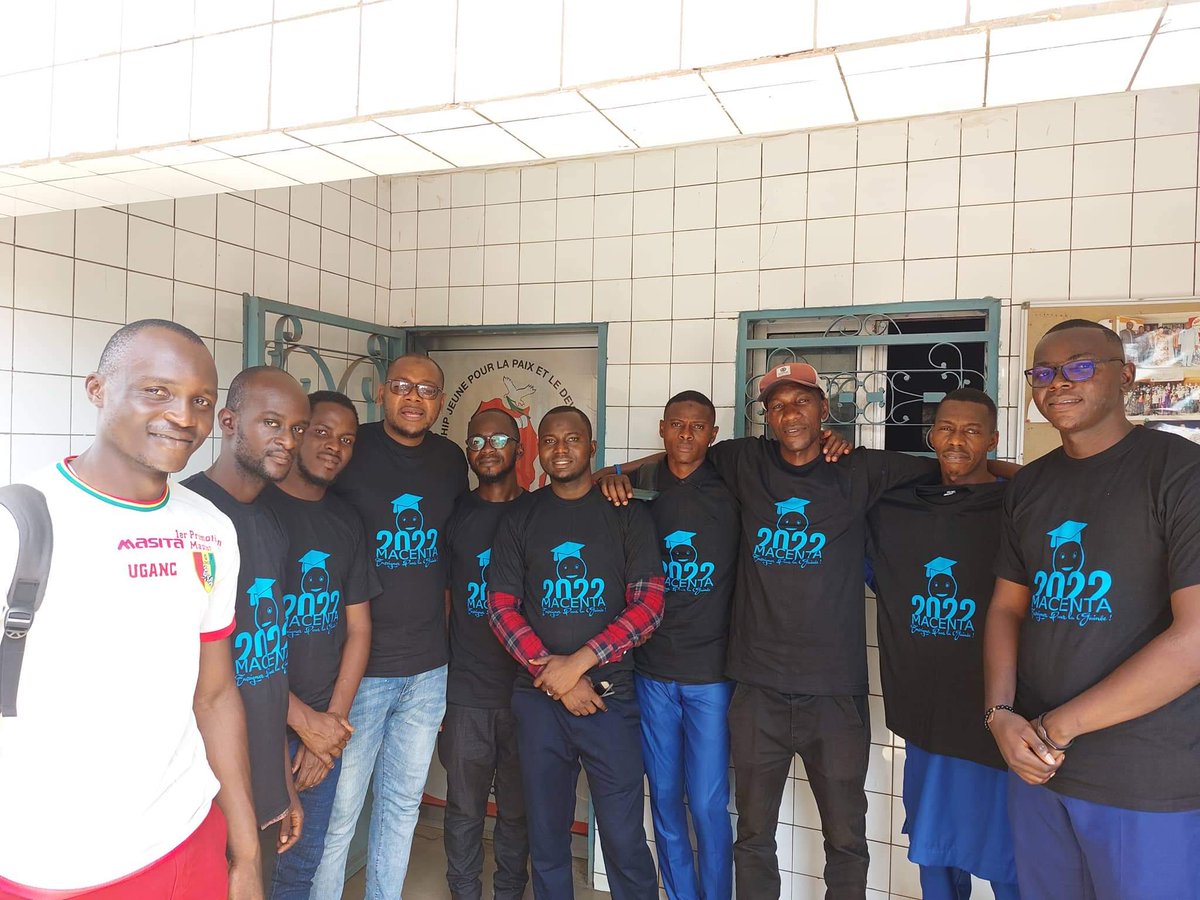 kisbak007's tweet photo. Lancement officiel de la 4ème édition du projet #224ObjectifBAC. Cette année, nous mettons le cap sur #Macenta. #TousVolontairePourlEducation #EnseignerPourLaGuinée #Kibaro https://t.co/gIYjKF5TKa