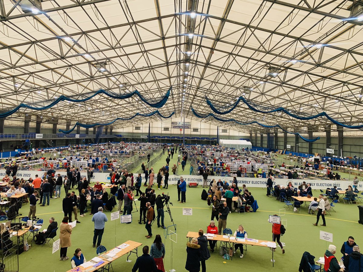 LeonaONeill1's tweet photo. Writing election stuff here. Help me out. Why are voters moving away from SDLP and UUP ‘middle ground’? I’d like to hear from people who actually shifted their votes, not folks looking to get a dig in. What made you and others move? What’s your take on it? Let me know below #AE22 https://t.co/y69StqxeTL