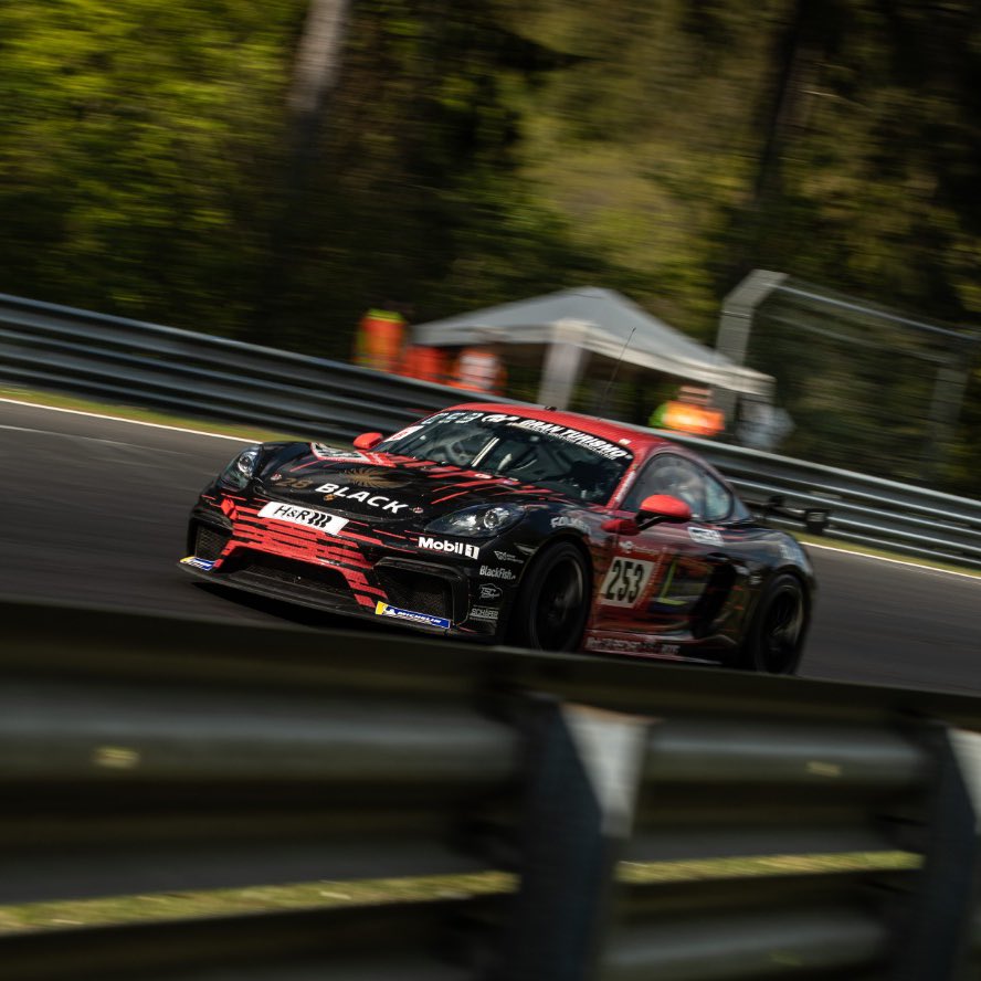 manthey_racing's tweet photo. #24hNBR Qualifiers - the starting grid for Race 2 of the cars of the #PorscheEnduranceTrophyNBR is decided⬇️
Cup 2
P1: No. 127 #KKrämerRacing
P2: No. 125 @hubersport
P3: No. 126 #RPMRacing
Cup 3
P1: No. 253 #GTechCompetition
P2: No. 254 #9und11
P3: No. 255 #KKrämerRacing https://t.co/tAqHJ6nA7d