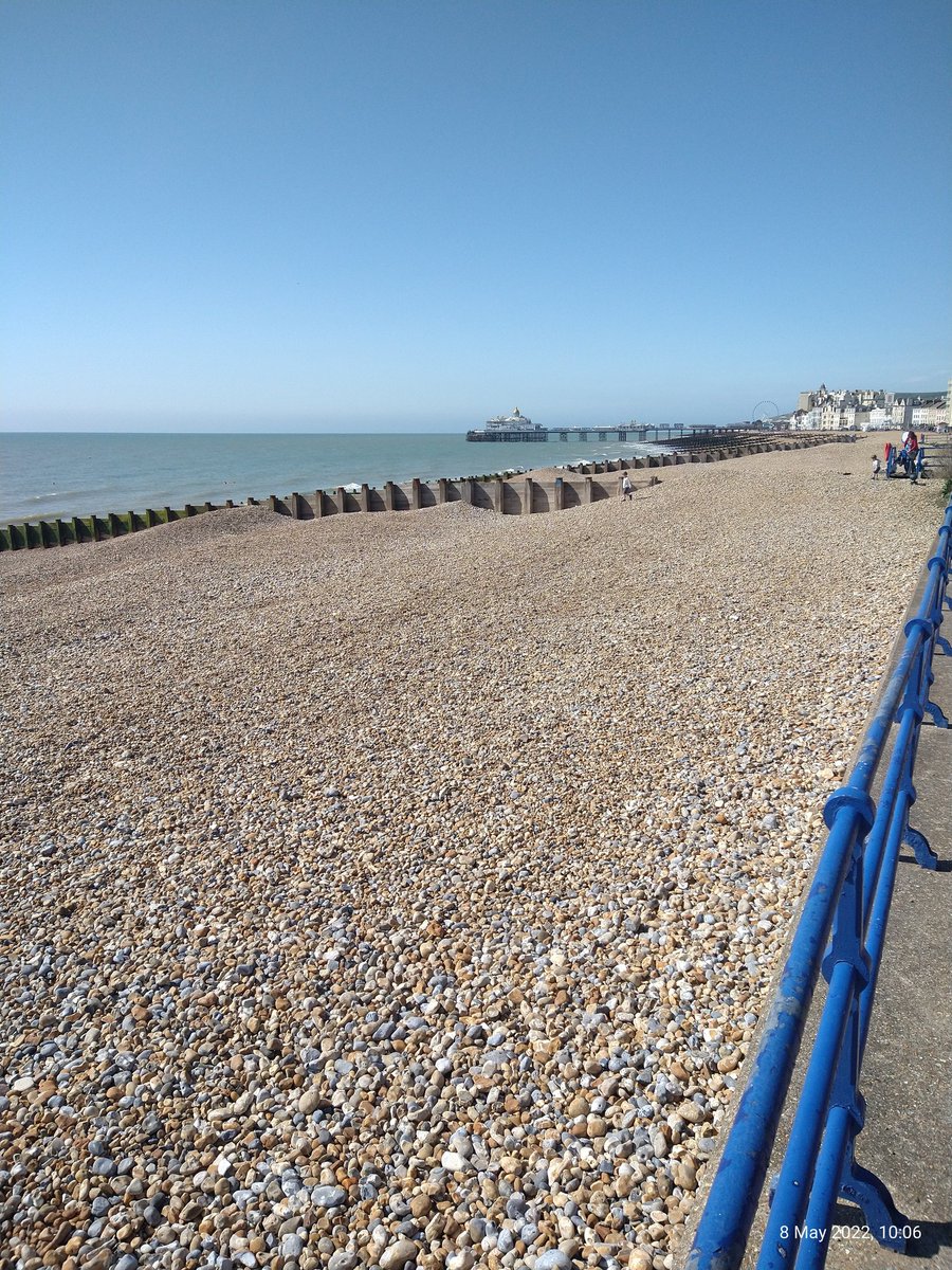 Si_att's tweet photo. Lovely morning for a seaside stroll @VisitEastbourne #walkmoreworryless #walk4wellbeing @countrywalking @WalksBritain https://t.co/QhQzEL1YOm