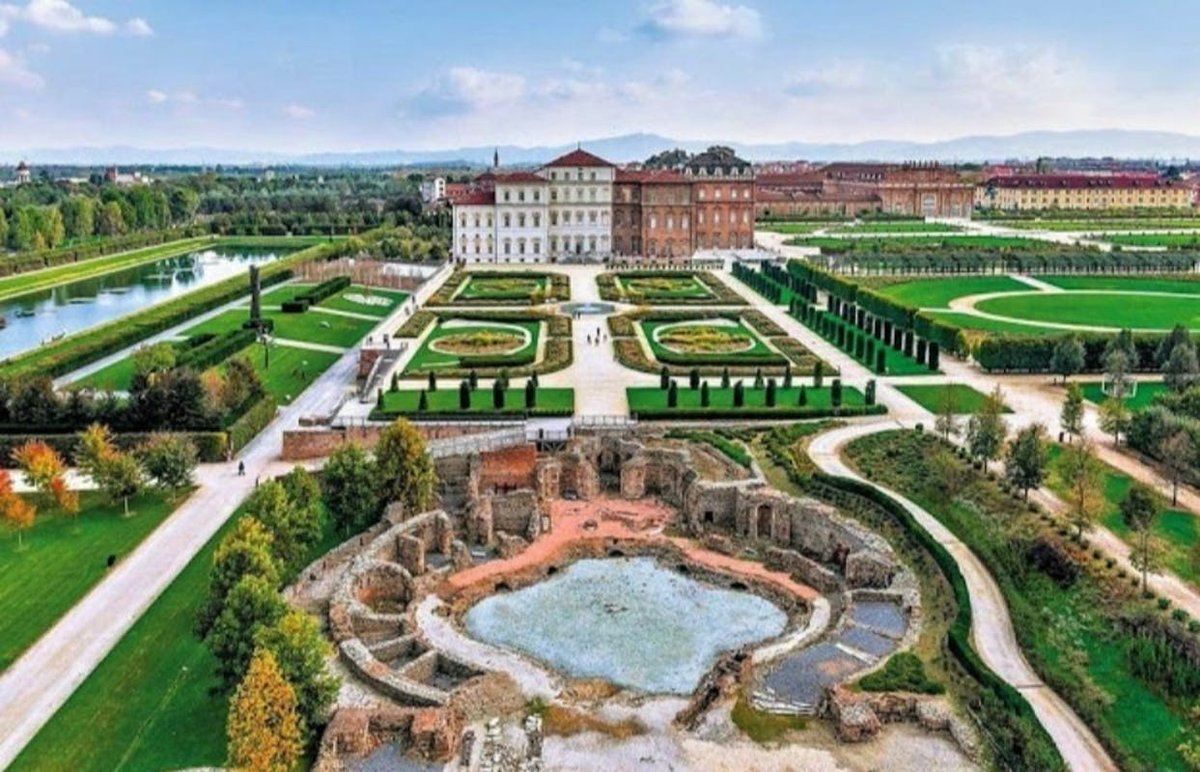 Esc2022Turin's tweet photo. TODAY IS THE DAY OF #TURQUOISECARPET OF #EUROVISION2022!
This years'carpet will take place at the UNESCO world heritage site Venaria Reale in #Turin at 5pm CET✨
You can follow the glamouruos event on @RaiPlay or on YT channel of #Eurovision 

#escita #ESC2022 #TheSoundOfBeauty https://t.co/qIReE5xOMs