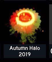 the_xay's tweet photo. Trading autumn halo! Only looking for royale high offers! 💕 https://t.co/SOHEIb8VIa