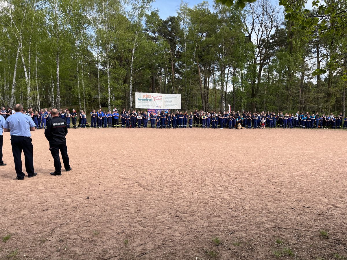 ZicheMichael's tweet photo. Feuerwehrnachwuchs der beiden Altmarkkreise.💪💪💪 https://t.co/fFv7JGHCco