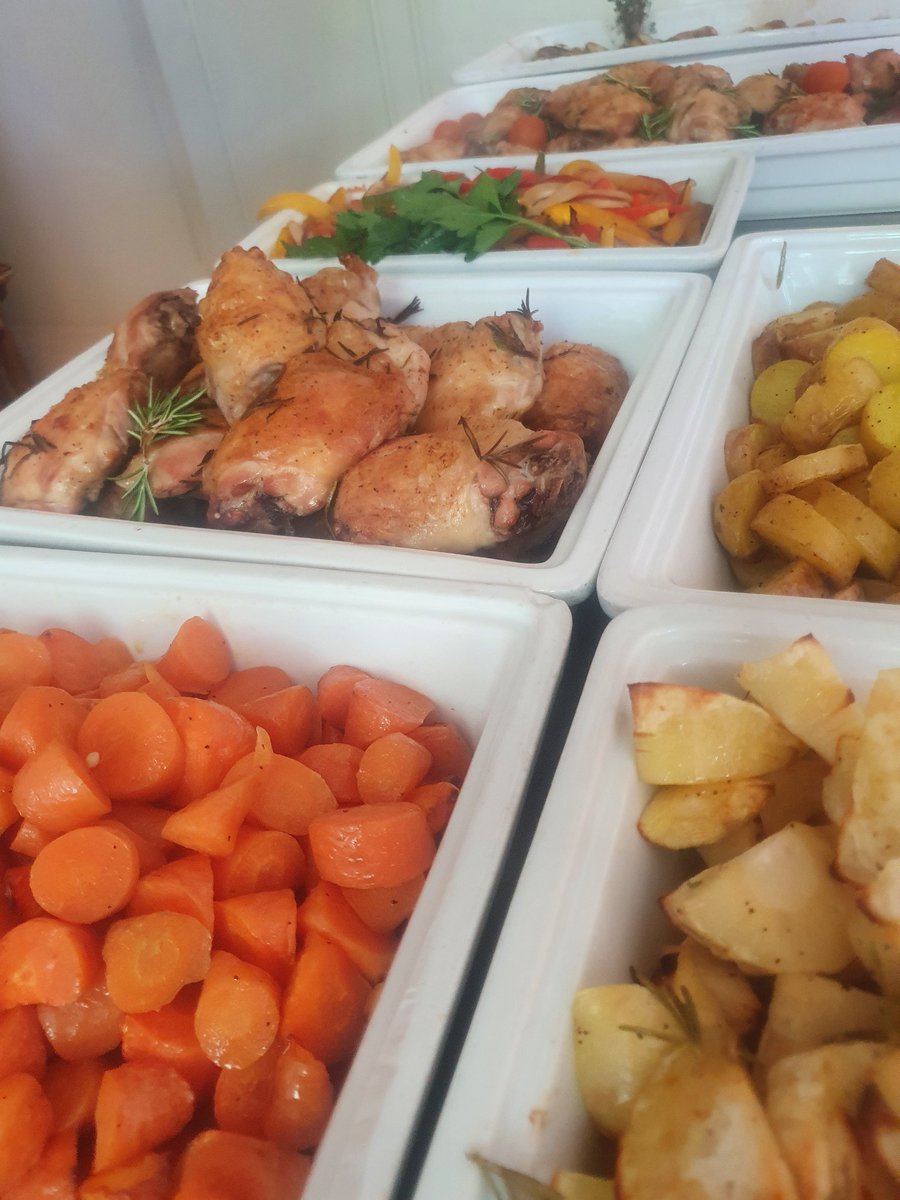 HoweChoir's tweet image. I could eat everything right now😋😋