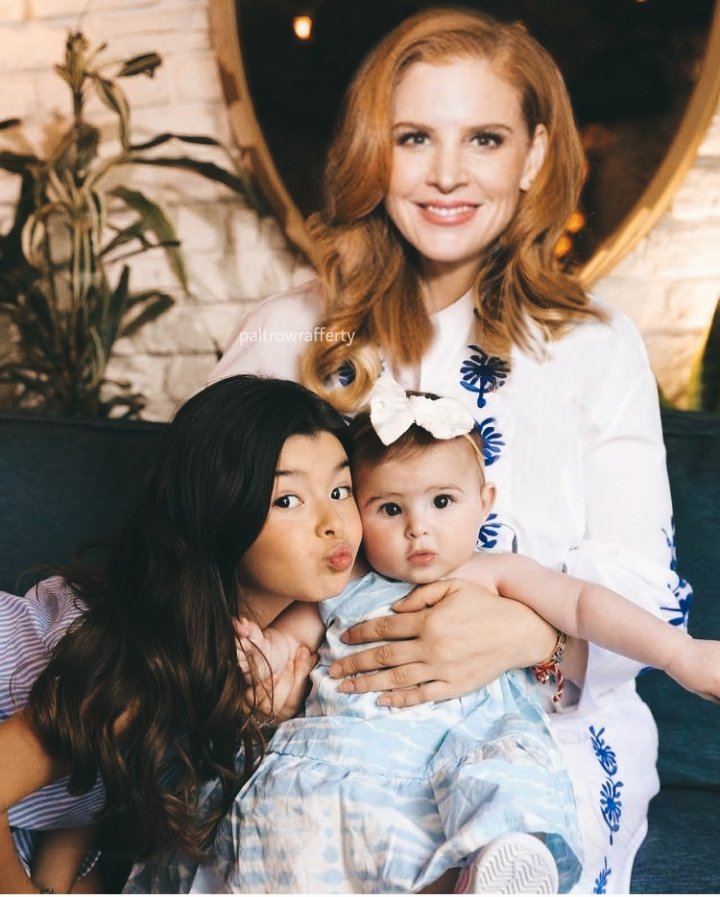 paltrowrafferty's tweet photo. Happy Mother's day to Donna Paulsen mother of two in Everything is Changed universe (https://t.co/Zu2p8BXbUo ) https://t.co/hTo3fGB64a