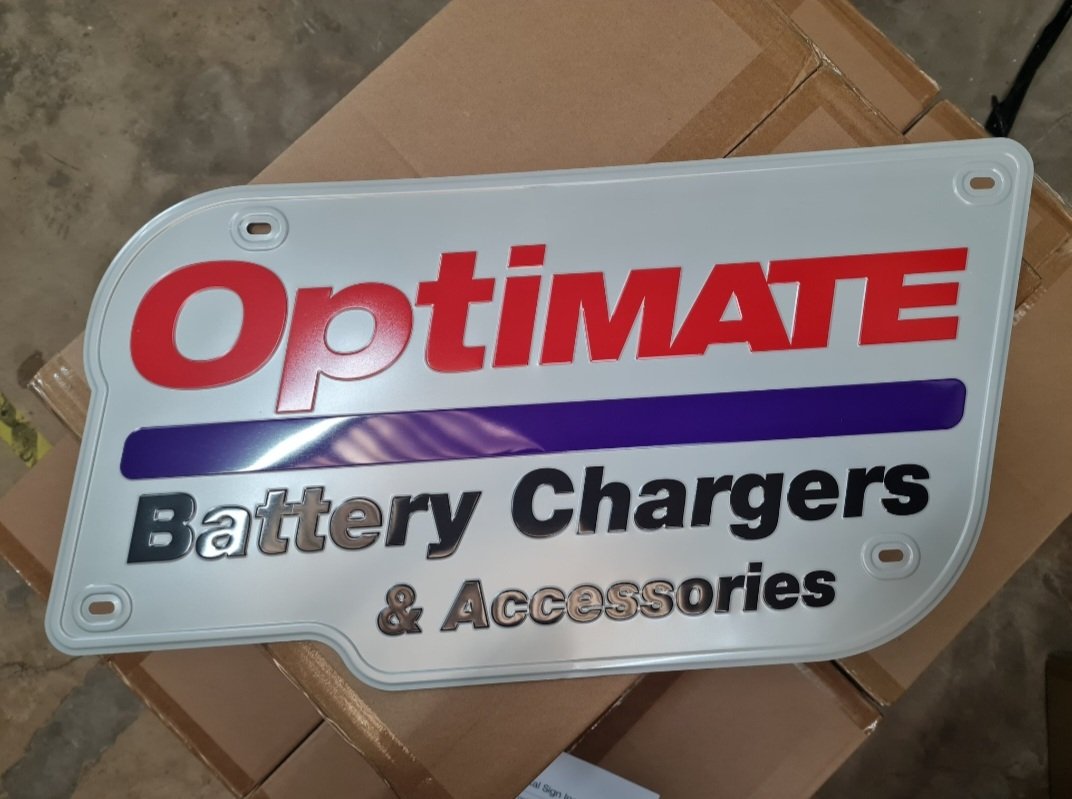ProBikeUK's tweet photo. ** Sunday freebies ** Does your garage, workshop or man-cave need an OptiMate metal sign up in it?? 🤔🧰 It's our LAST sign to giveaway. To be in with a chance to win one for yourself, simple give us a follow, like and RETWEET this post. #Giveaway #Competition #ProBike #Mint https://t.co/nFvek21geI