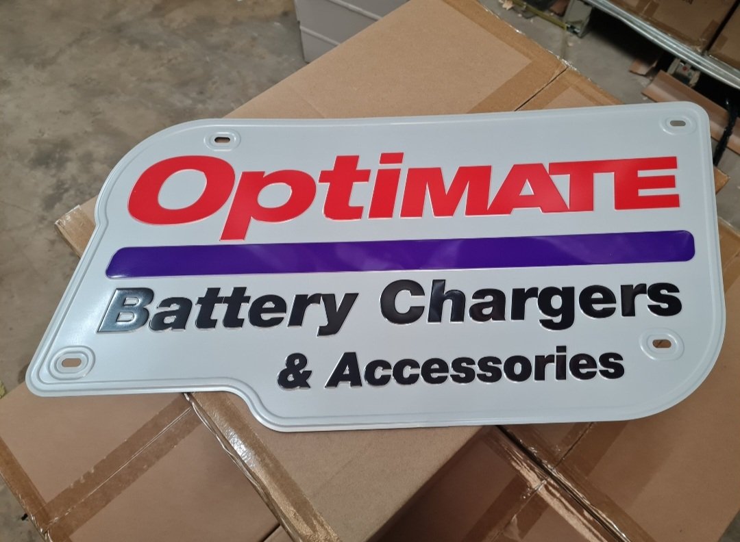 ProBikeUK's tweet photo. ** Sunday freebies ** Does your garage, workshop or man-cave need an OptiMate metal sign up in it?? 🤔🧰 It's our LAST sign to giveaway. To be in with a chance to win one for yourself, simple give us a follow, like and RETWEET this post. #Giveaway #Competition #ProBike #Mint https://t.co/nFvek21geI