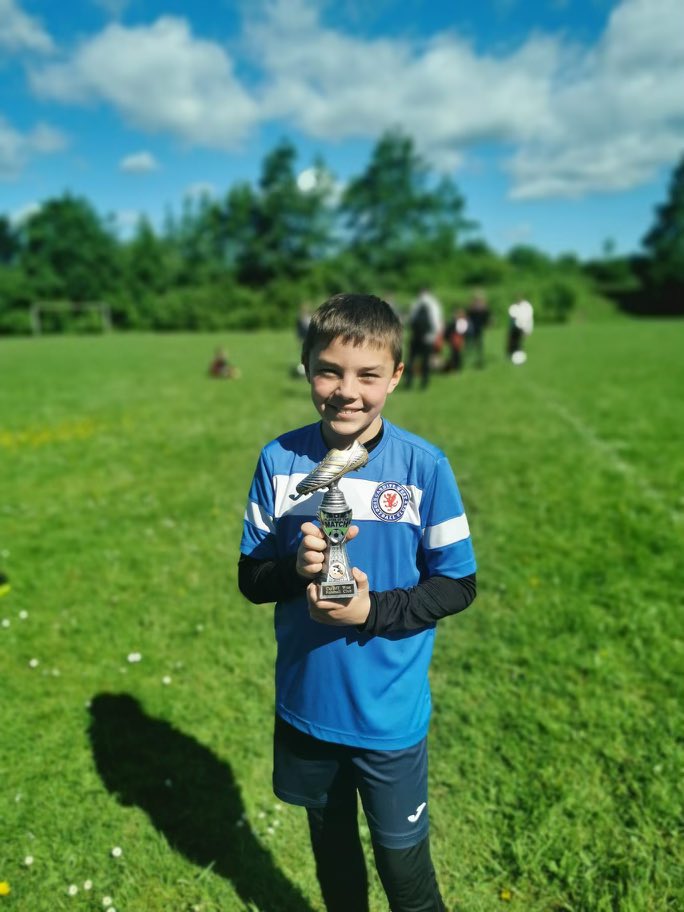 CardiffWestFC's tweet photo. A huge well done to Marcus, our U10’s Player Of The Week! 🏆👏🏻  Fantastic performances over the last few weeks! Keep up the good work ⚽️⚽️

#Cardiff #Football #Grassroots #Community #CommunityClub https://t.co/bP42TxNWOX