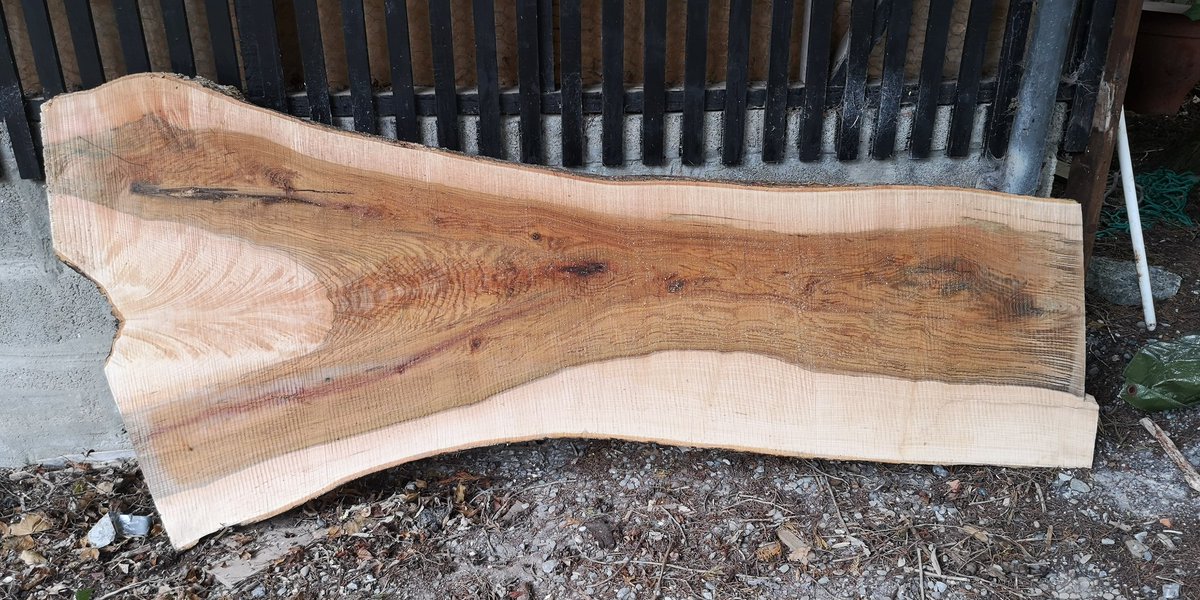 Goureen2020's tweet photo. Nice 80mm thick slab of olive ash from Aghadoe. This is one of a book matched pair. https://t.co/PILnd5z6Bd