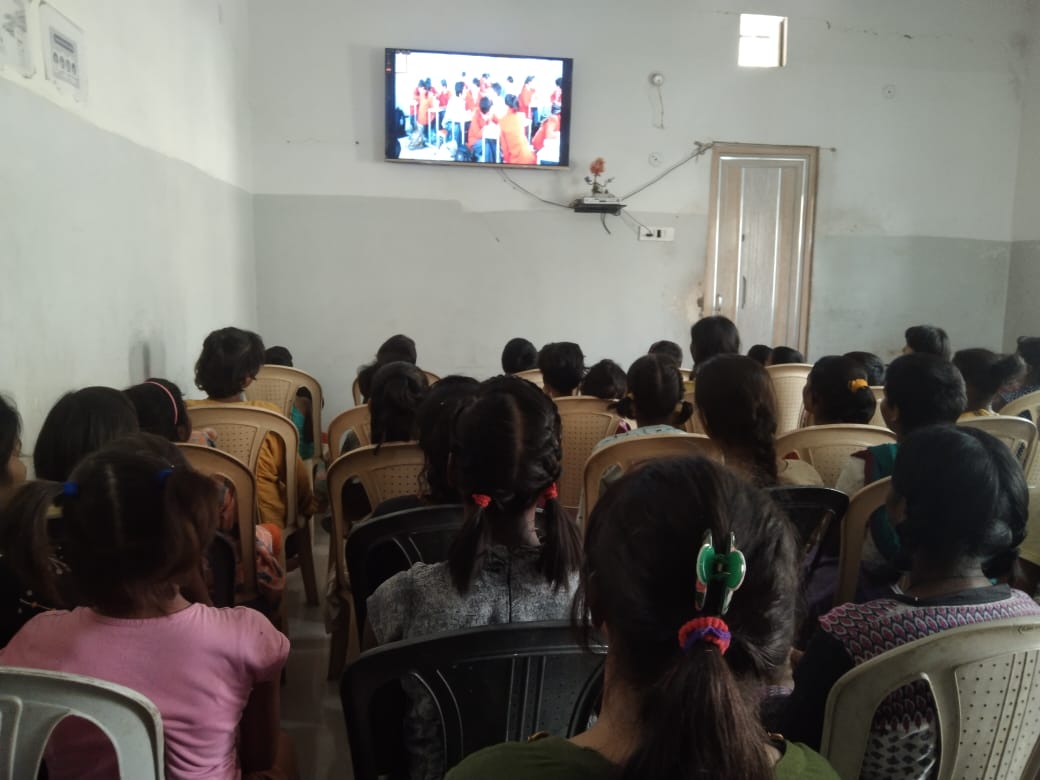 CFSINDIAORG's tweet photo. मातृ दिवस पर, #बाचिसभा ने माँ के बिना शर्त के वात्सल्य के प्रति आदर तथा कृतज्ञता व्यक्त करने हेतु अंजुली शुक्ला द्वारा निर्देशित #बालफिल्म  ' हैप्पी मदर्स डे ' दिखाई l 

@MIB_India @ianuragthakur @Anurag_Office @office_murugan @MinistryWCD https://t.co/CqgmQmKHNk