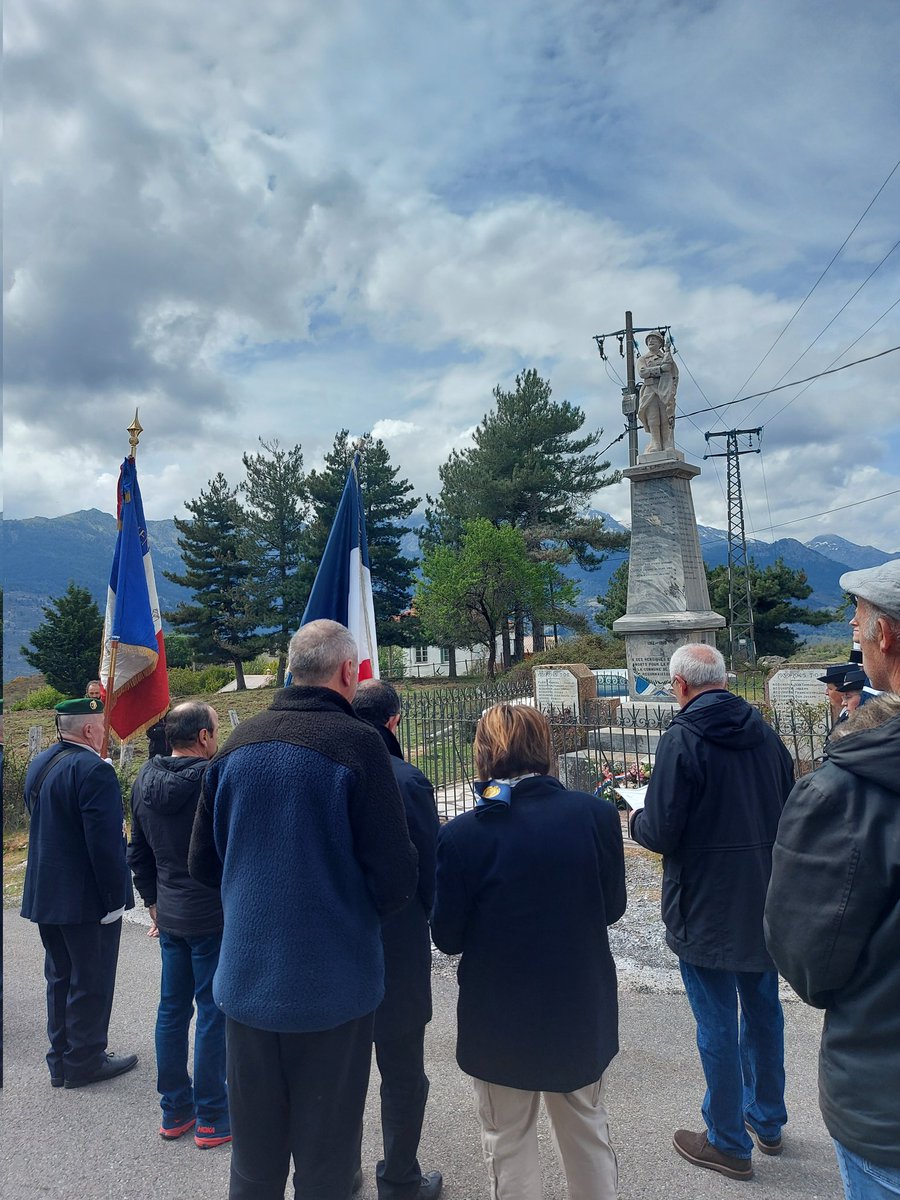 JATarelli's tweet photo. Les 77 ans de la victoire des Alliés.
Je voudrais rendre un hommage à mon propre grand-père gaulliste et à tous les anciens qui se sont battus contre l'occupation italienne et allemande.
Pinsemu à elli incù a nostra ricunniscenza eterna.
#Lozzi
#Corsica
#8mai1945
🎖🪖 https://t.co/cc2jkAUKBf
