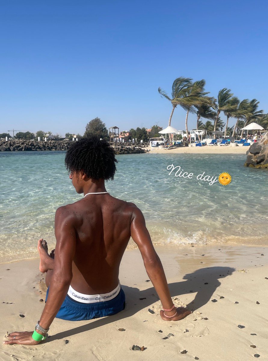 5halid77__'s tweet photo. 🌊 https://t.co/MqEgH4JghT