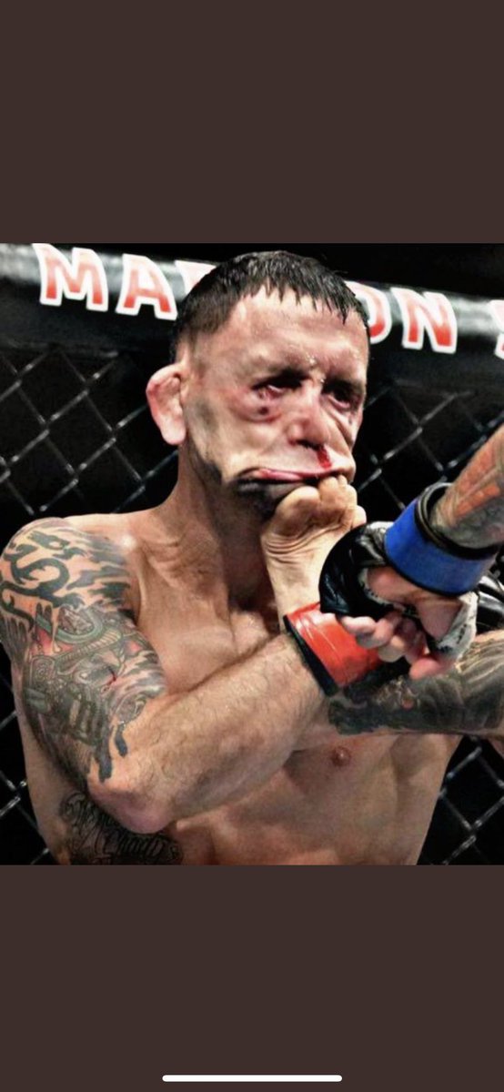 BrandonArcade's tweet photo. Who wore it better? #UFC274 https://t.co/JfQisYEq8K