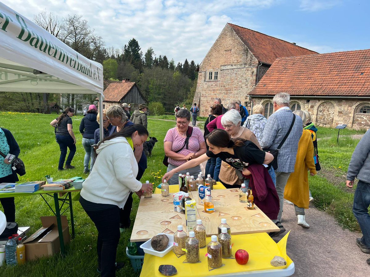 BauernverbandTH's tweet photo. @BauernverbandTH auf dem #Heimarkt: #Museumsfest 2022 in #KlosterVeßra. Vorbeikommen, genießen & Spaß haben.
https://t.co/EPIzM06ehY https://t.co/VbtDB3irEO