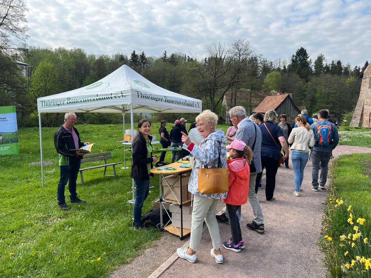 BauernverbandTH's tweet photo. @BauernverbandTH auf dem #Heimarkt: #Museumsfest 2022 in #KlosterVeßra. Vorbeikommen, genießen & Spaß haben.
https://t.co/EPIzM06ehY https://t.co/VbtDB3irEO