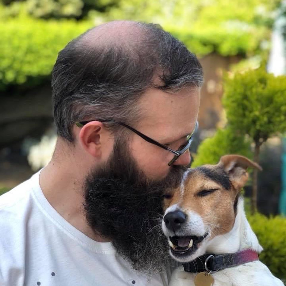 sewmarkfrancis's tweet photo. Sizzling Sunday memories. Four years ago I was sporting this #epicbeard
#gbsb #beardstyle #beardgoals #goinglive #panamahat #jackrussell https://t.co/L8daYJUaAp