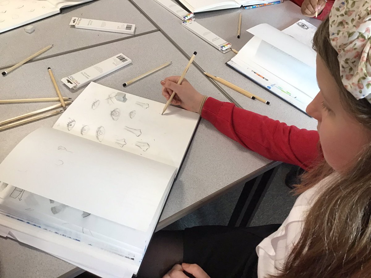 Miss_GohilKMPA's tweet photo. In Art week, we learnt in-depth sketching techniques in how to sketch different parts of the face ready to sketch the Queen for her Jubilee @kestrelmead #kestrelart #concentration #itsoktomakemistakes #practise https://t.co/hlhKjvD3Ai