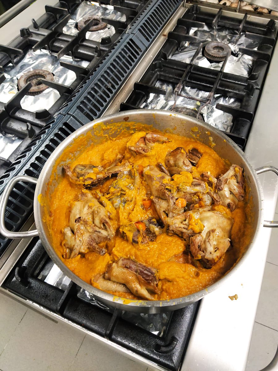 8winelovers's tweet photo. Comida ayer coN espárragos a las tres texturas y pitxones en salsa, acompañados con  @vinostierraarag y un pequeño toque de Portugal y Rioja! https://t.co/1W2WPlhGfU