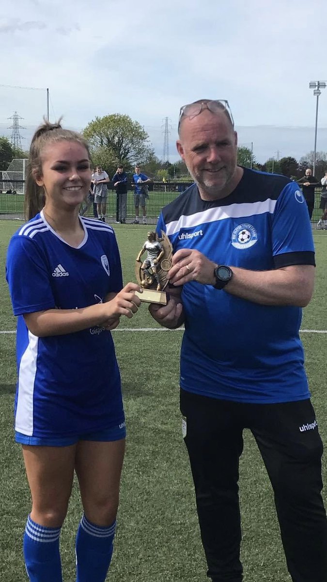 LismorePe's tweet photo. Congratulations to @CraigavonCity U13&amp;U15 girls who won this weekend. Well done to all the @lismorecomp girls and to Year 10 student Alicia Roberts for getting player of the match in the U15’s💪🏻 ⚽️ ⭐️ 🏆 https://t.co/oCKyq3gHT8
