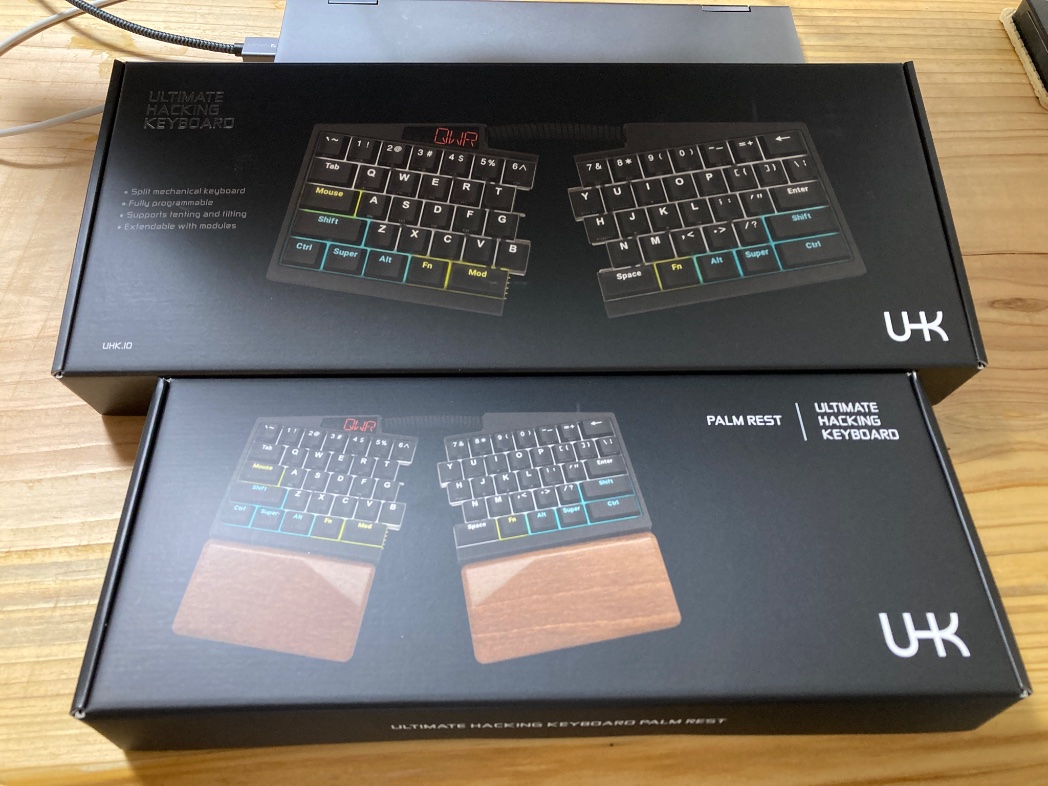 tkhashi_pogamy's tweet photo. 一年待ったぞ!!!!!最高だ!!!!!
#GOTMYUHK #UltimateHackingKeyboard https://t.co/ar5kCda34U