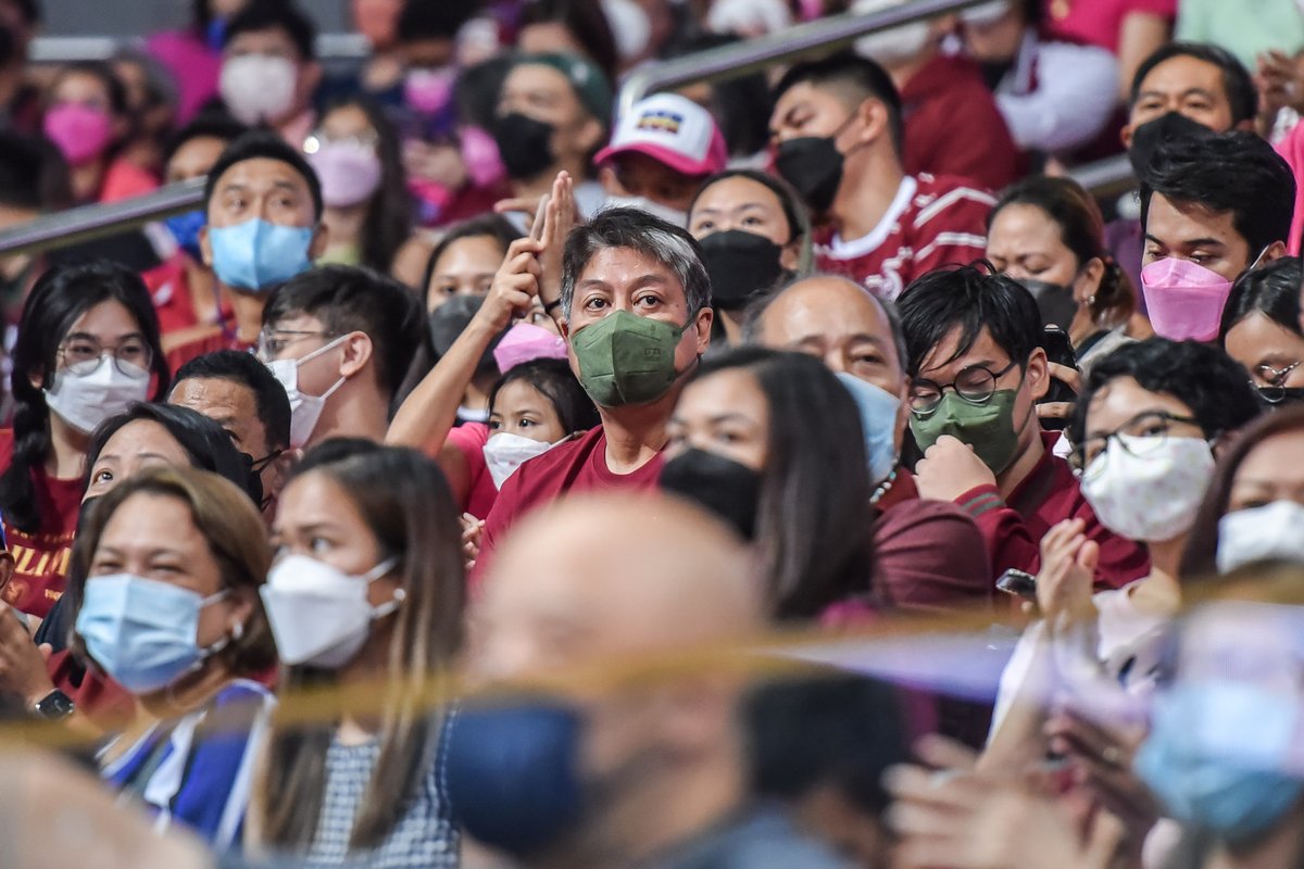 ABSCBNNews's tweet photo. LOOK: Sen. Kiko Pangilinan is spotted at the crowd of the #UAAPSeason84 Finals Game 1 between the University of the Philippines and Ateneo de Manila University. (📷: UAAP Media) | via Camille Naredo, ABS-CBN News https://t.co/UjRI8ERLQS