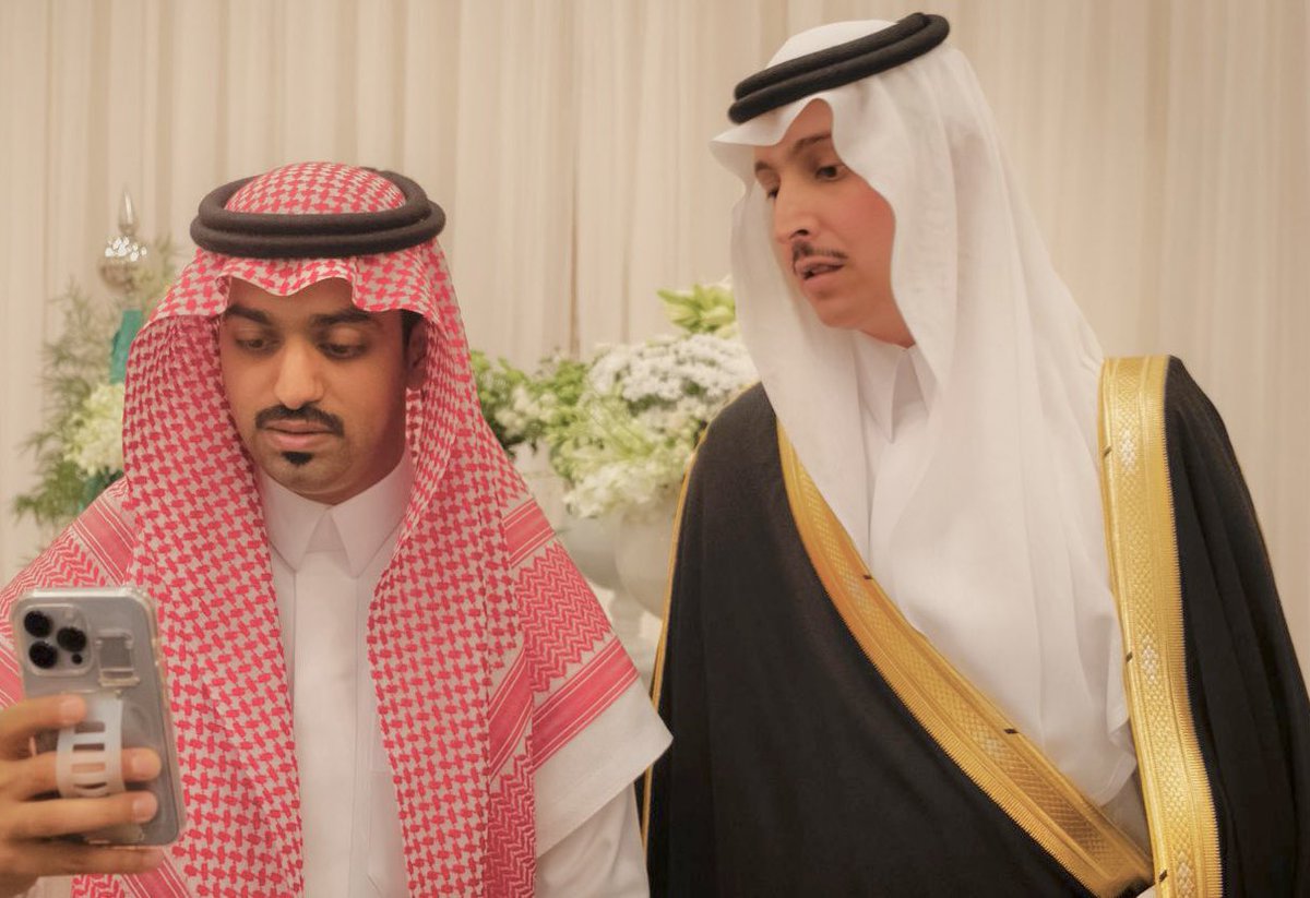 MQ1KSA's tweet photo. بالامس سعدت وتشرفت بدعوه كريمه لحضور حفل زواج صاحب السمو الملكي الامير الشاعر سعود بن محمد العبدالله الفيصل ، اسأل الله أن يديم أفراحهم، وأن يبارك لهما ويبارك عليهما وأن يجمع بينهما بخير💙💙💙@S_M_A_AlFaisal https://t.co/9DD5bEKwyl