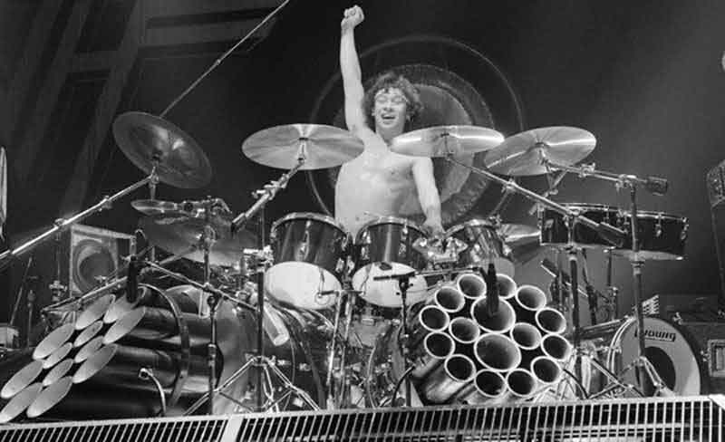  08/05/1953 Rock drummer Alex van Halen was born in Amsterdam! HAPPY BIRTHDAY to a true rock god! 