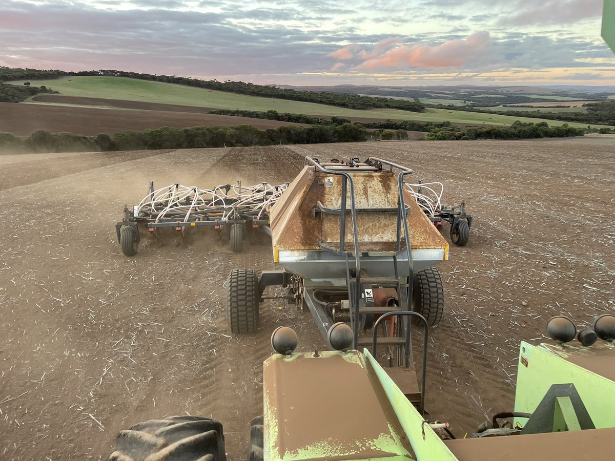 Puds given up the seeder - Vixen wheat going in at Green Patch