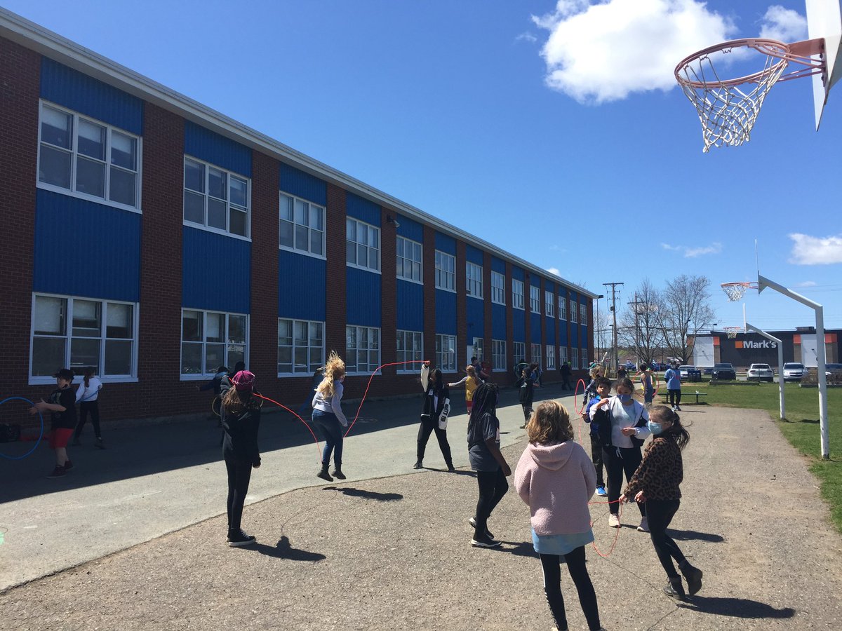 NMES_NS's tweet photo. Jump Rope for Heart ❤️ 📿, an active way to wrap the week! https://t.co/QZZsf0xUCL