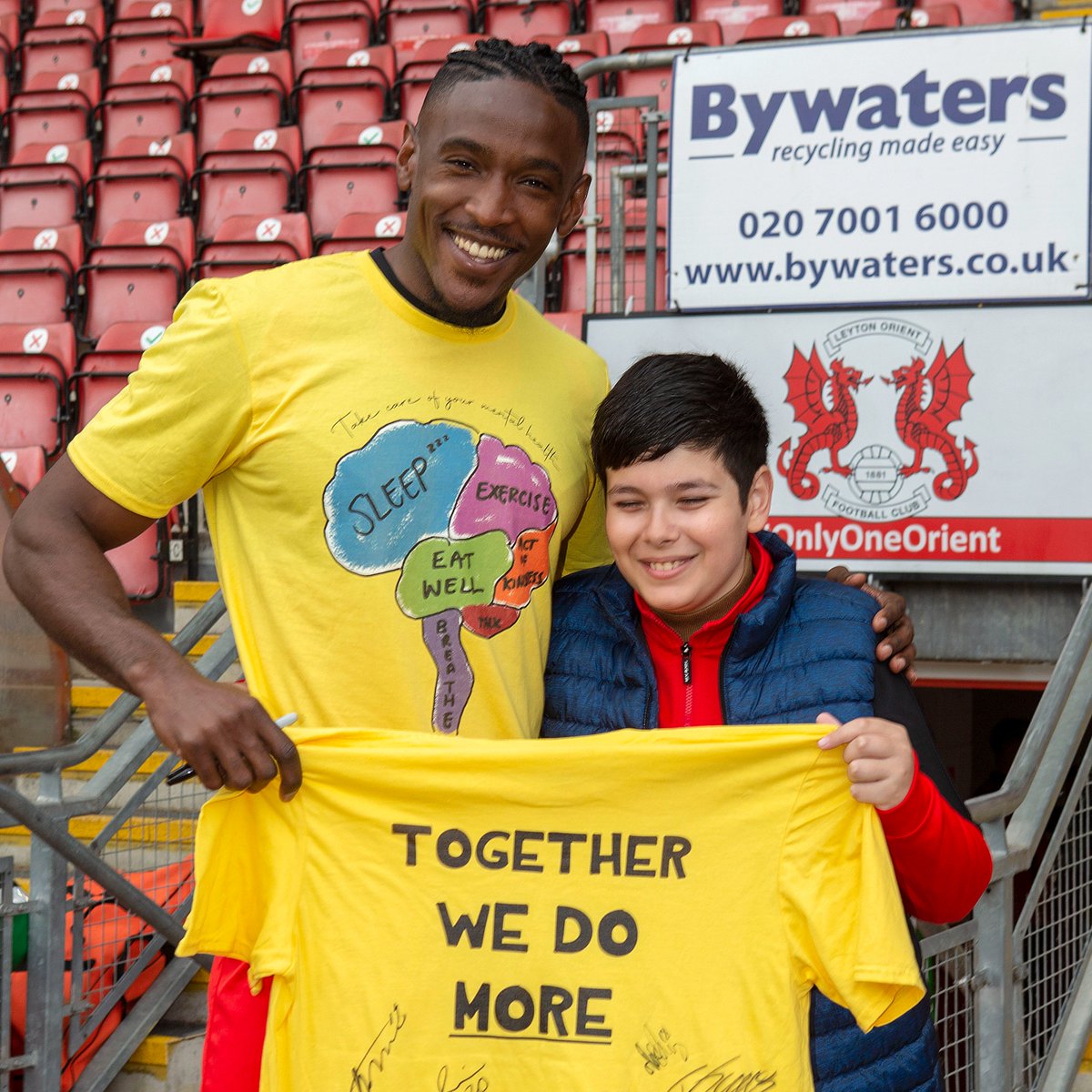 leytonorientfc's tweet photo. 👏 Well done Alex, @BecklesOmar was so impressed with your t-shirt design!

We'll be back at your school soon to say congratulations!

What a brilliant design 🙌

#LOFC #OneOrient https://t.co/09XdTqgqmB