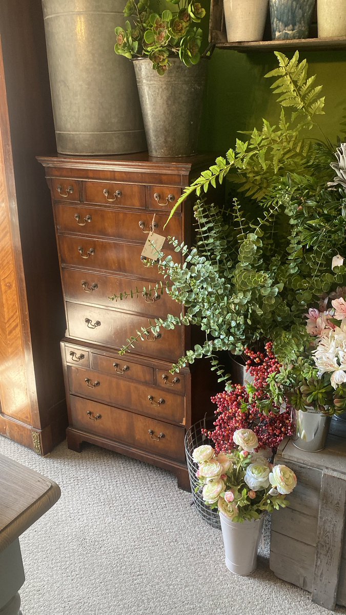 QueenBeeHome's tweet photo. Multi drawer chest £110
62cm W x 36cm D x 127cm H https://t.co/LHUSlVgI3e