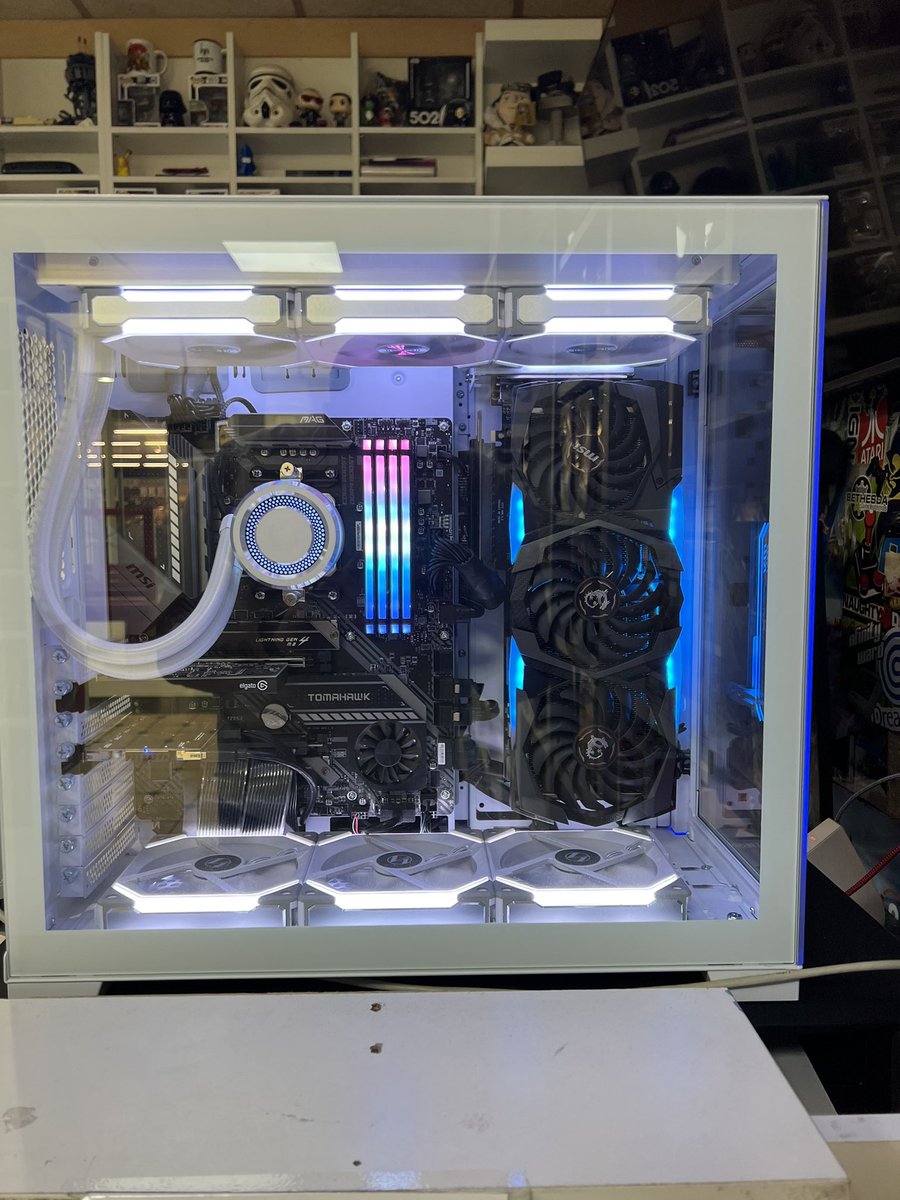 jb1kenoby's tweet photo. Just got told by some youth that I should put a graphics card in my pc as it will run better while Iโm sat playing star citizen ๐คฆโโ๏ธ #msi #verticalmount #lianli #011dynamicevo https://t.co/qRvGqcjG9Q