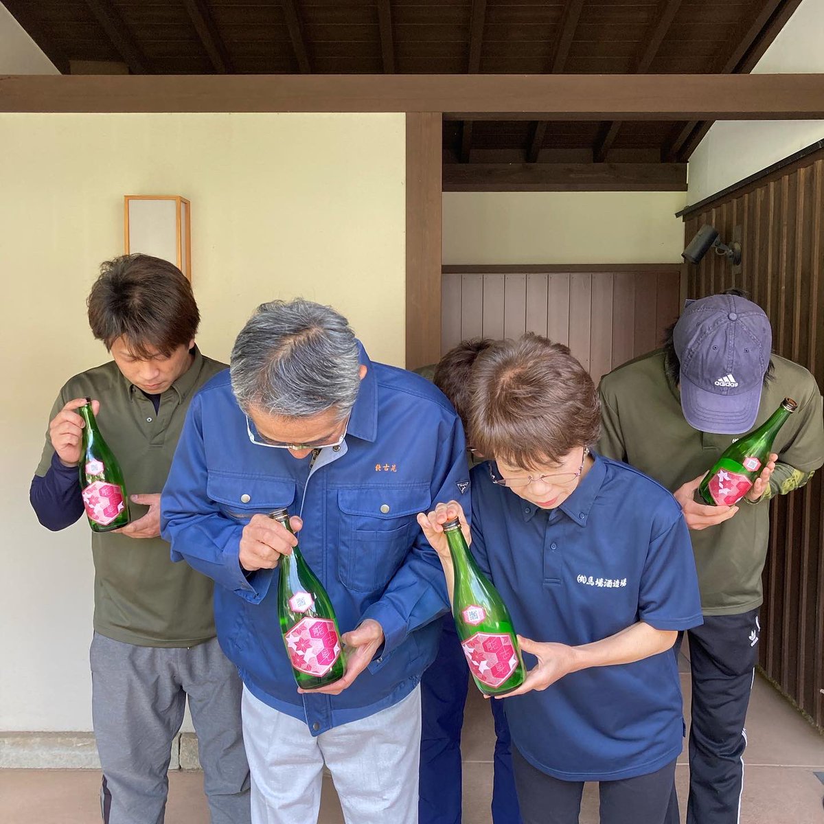 Babashuzo's tweet photo. #馬場酒造場 です

3月末より販売を開始しました #能古見BLOOM！おかげさまであっという間に完売しました👏🏻
弊社のスタッ���一同大変嬉しく思ってます！

ご愛顧くださいました、お客様、小売店様に厚くお礼を申し上げます！

皆様の投稿アップ企画はまだ続けますので、是非今後もご覧下さい🙇🏼‍♂️ https://t.co/6QZka6hDAn