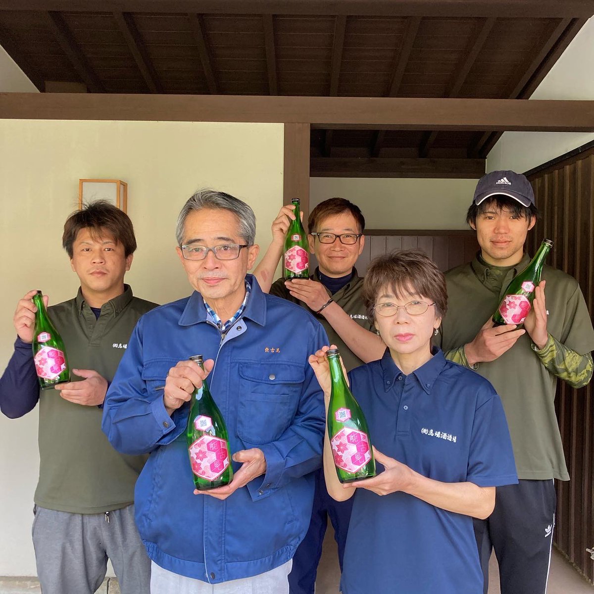 Babashuzo's tweet photo. #馬場酒造場 です

3月末より販売を開始しました #能古見BLOOM！おかげさまであっという間に完売しました👏🏻
弊社のスタッ���一同大変嬉しく思ってます！

ご愛顧くださいました、お客様、小売店様に厚くお礼を申し上げます！

皆様の投稿アップ企画はまだ続けますので、是非今後もご覧下さい🙇🏼‍♂️ https://t.co/6QZka6hDAn