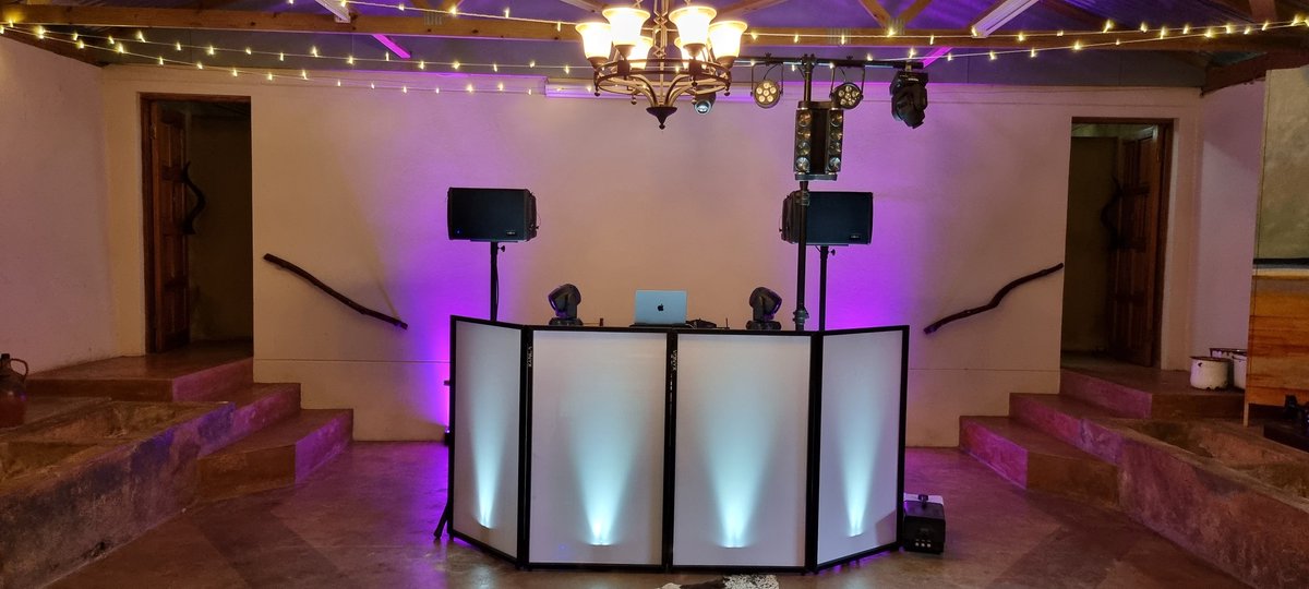DJWonderWeb's tweet photo. Bianca & Juan's wedding 🍾🥂💍
#WeddingDJ
#weddingdjsetup https://t.co/1RQFHZ4g29