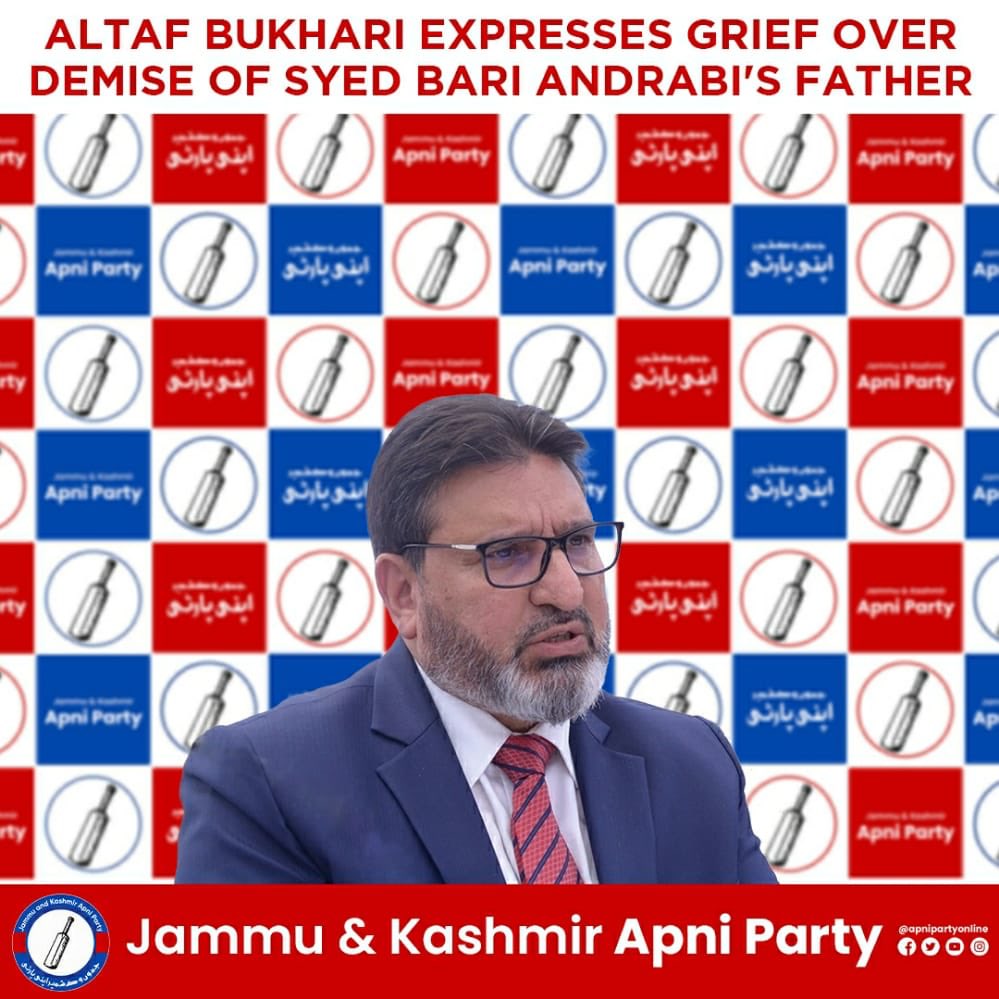 Apnipartyonline's tweet photo. Apni Party President Syed Mohammad @AltafBukhari01 expressed grief over demise of father of  #SyedBariAndrabi, ,PDP District President &amp; DDC Chairman #Pulwama 

#jkap #apnipartyonline #altafbukhari  #syedbariandrabi #condolences #srinagar #jammu #kashmir #jammukashmir https://t.co/qOywOaUmft